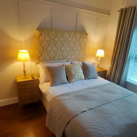 Apartmán Russell Mews Ennis Exteriér fotografie
