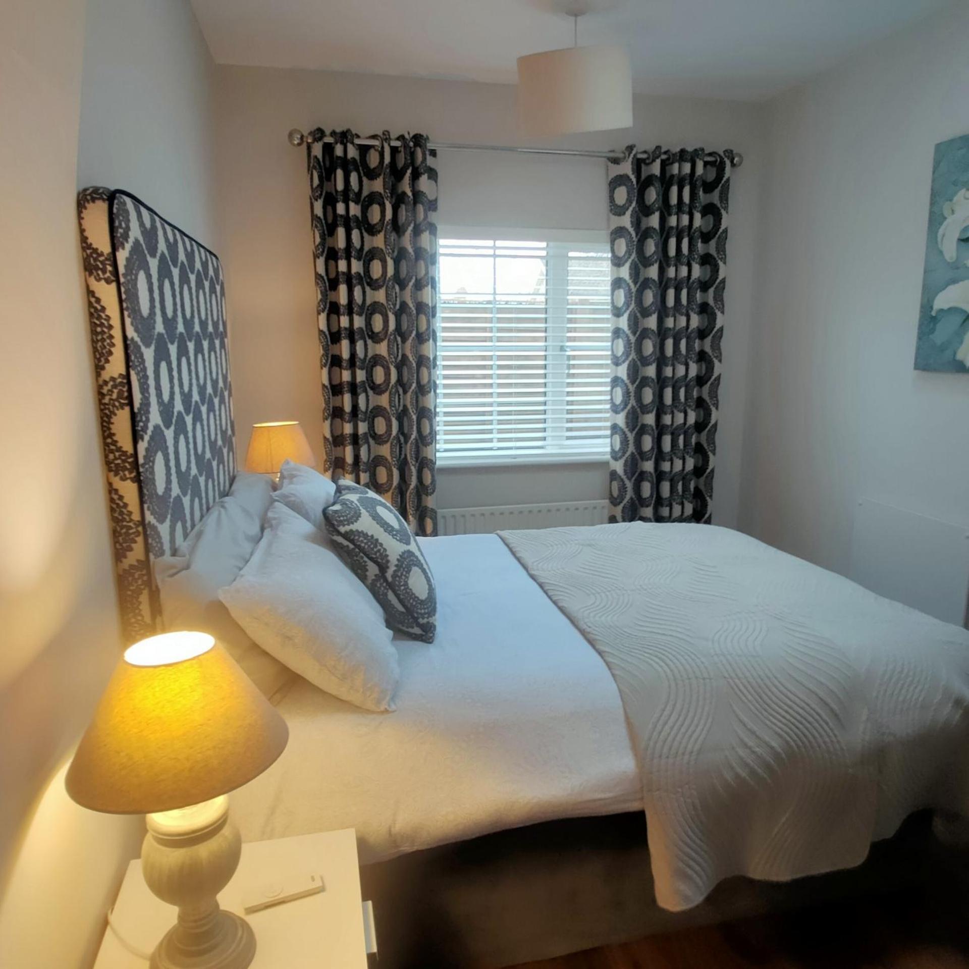 Apartmán Russell Mews Ennis Exteriér fotografie